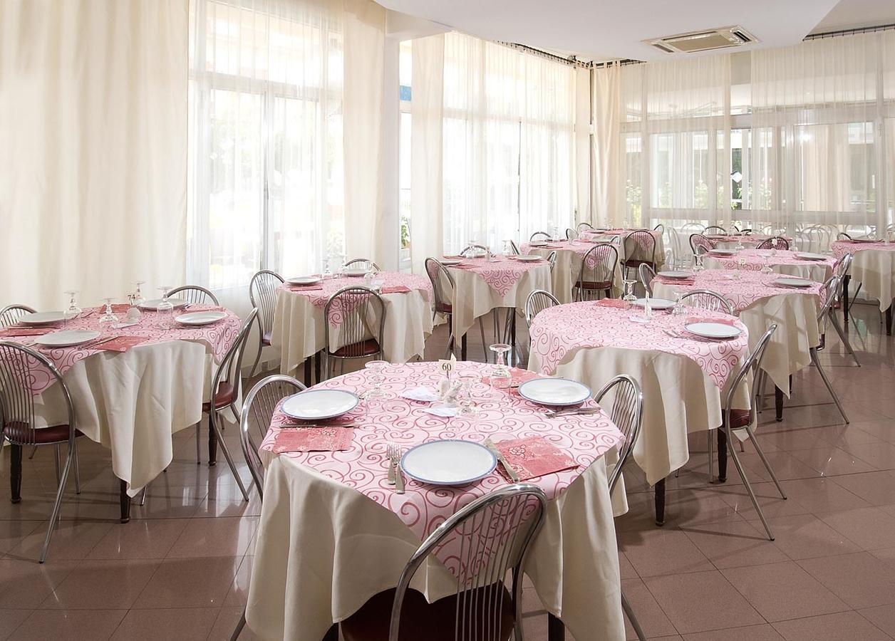 Hotel Venus Riccione Exterior foto